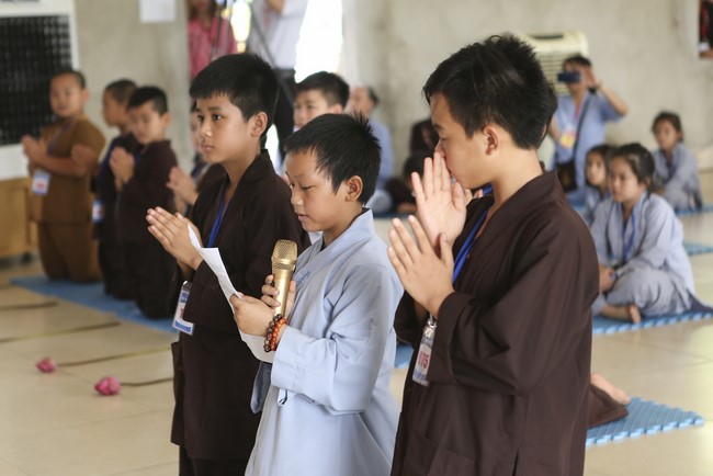 The 2nd Day of Summer Retreat for Children in Dong Cao pagoda